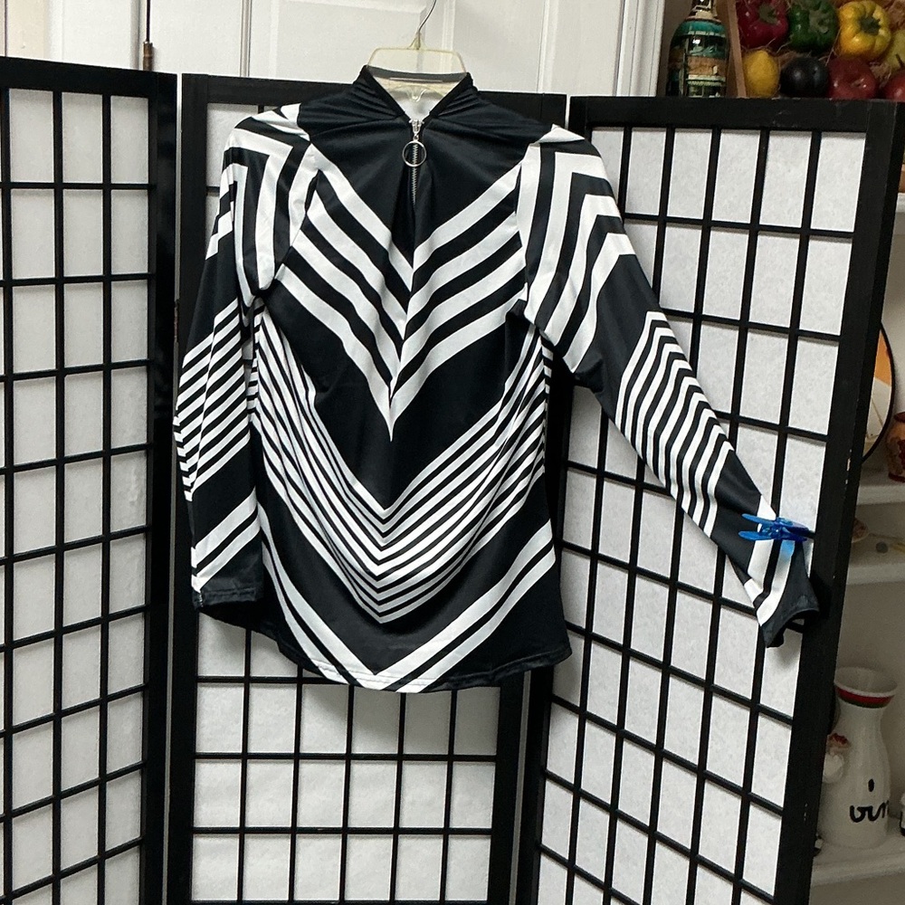 Black & White Striped V-Neck Chevron Top